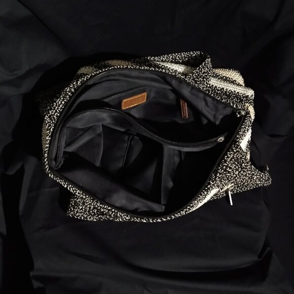 The Sak Crochet Stripped Cream Casual & Black Double Handle Women's Shoulder Bag - Picture 5 of 10